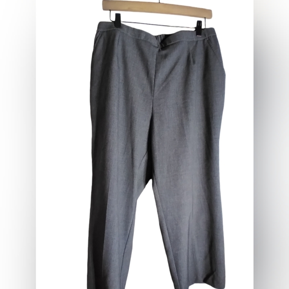 Briggs New York womens pull on dress pant